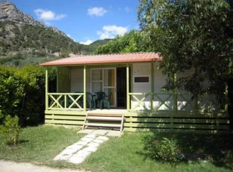 Camping la Fontaine d'Annibal 3*, Camping 3* à Buis les Baronnies (Drôme) - Location Chalet pour 6 personnes - Photo N°1