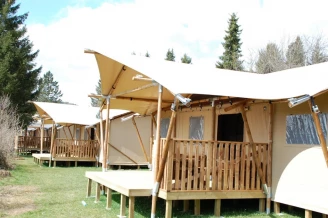 ArdenParks Petite Suisse 4*, Camping 4* à Dochamps (Luxembourg) - Location Tente équipée pour 7 personnes - Photo N°1