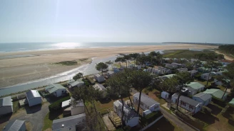 , Camping 4* à La Faute sur Mer (Vendée) - Location Mobil Home pour 6 personnes - Photo N°2