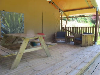 Camping La Chatonnière - 3*, Camping 3* à Jumilhac le Grand (Dordogne) - Location Bungalow pour 5 personnes - Photo N°4