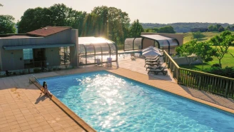 Camping La Nouvelle Croze 4* - Ze collection, Camping 4* à Rouffignac Saint Cernin de Reilhac (Dordogne) - Location Mobil Home pour 4 personnes - Photo N°4