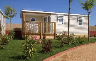 Camping Resort Els Pins 3*, Camping 3* à Malgrat de Mar (Barcelone) - Location Mobil Home pour 6 personnes - Photo N°4