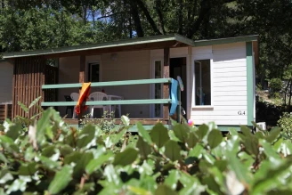 Camping Domaine Villa Verde, Camping 3* à Callas (Var) - Location Chalet pour 5 personnes - Photo N°1