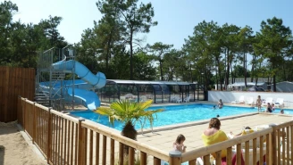 Camping Les Samaras 4*, Camping 4* à Saint Jean de Monts (Vendée) - Location Mobil Home pour 6 personnes - Photo N°2