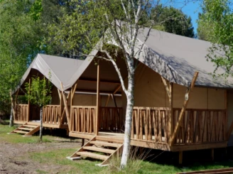 , Camping 3* à Lacanau (Gironde) - Location Tente équipée pour 4 personnes - Photo N°1