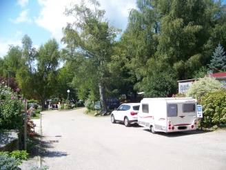 Camping Clair Matin 3*, Camping 3* à Allevard (Isère) - Location Mobil Home pour 6 personnes - Photo N°3