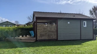 CAMPING de KERALOUET 3*, Camping 3* à Lesconil (Finistère) - Location Chalet pour 5 personnes - Photo N°2